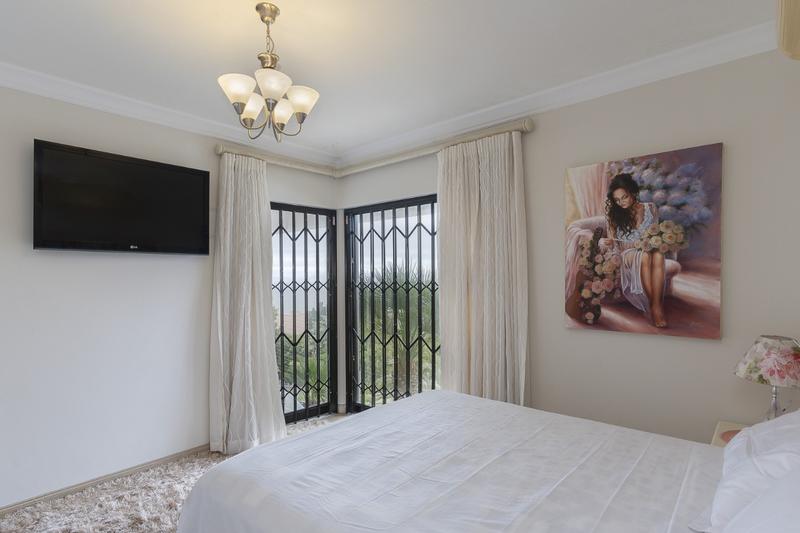 9 Bedroom Property for Sale in Gordon Heights Western Cape